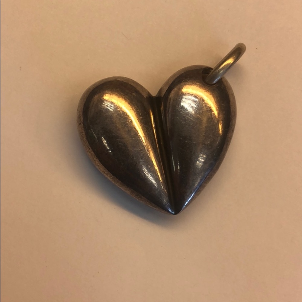 Heart pendant